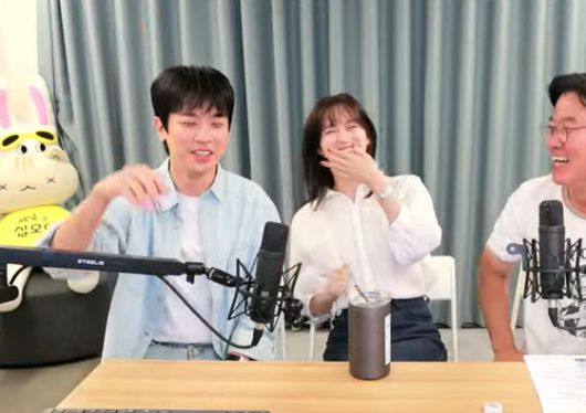 유튜브 '채널십오야' 라이브 방송 캡처