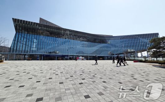 11월 APEC 정상회의가 개최될 경주화백컨벤션센터(HICO) 센터 전경. 2025.3.9/뉴스1 ⓒ News1 정윤영 기자