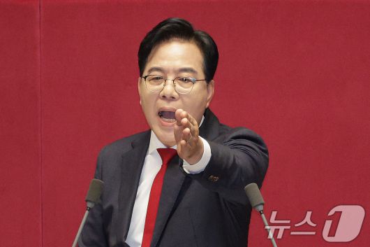 송언석 국민의힘 원내대표가 10일 오전 서울 여의도 국회에서 열린 제429회국회(정기회) 제3차 본회의에서 국정에 관한 교섭단체 대표연설을 하고 있다. 2025.9.10/뉴스1 ⓒ News1 신웅수 기자