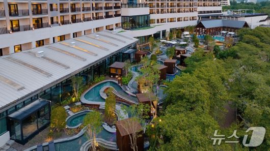 웰니스 풀앤스파 실외(소노인터내셔널 제공)