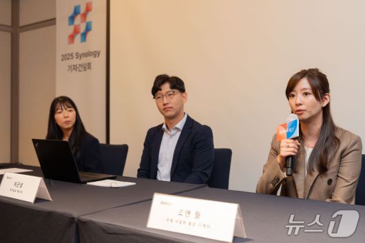 오른쪽부터 조앤 웡 시놀로지 국제사업부 총괄 디렉터, 이근녕 시놀로지 어카운트 매니저, 석미은 시놀로지 시니어 세일즈 매니저가 23일 서울 조선팰리스 강남에서 기자간담회를 열고 발언하고 있다.(시놀로지 제공)