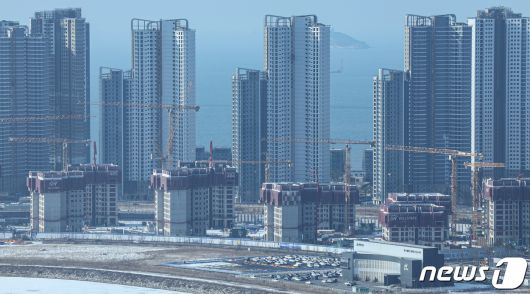 인천 연수구 송도신도시 신축아파트 공사현장의 모습. 뉴스1 ⓒ News1 김도우 기자