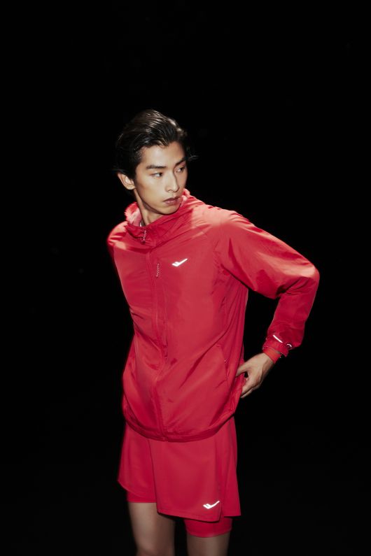 러닝 우븐 재킷.(프로스펙스제공)