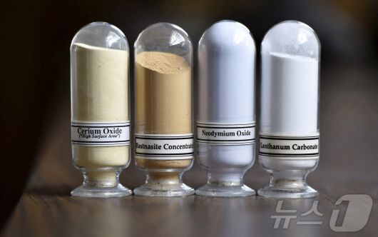 희토류 광물 샘플 ⓒ 로이터=뉴스1 ⓒ News1 구경진 기자