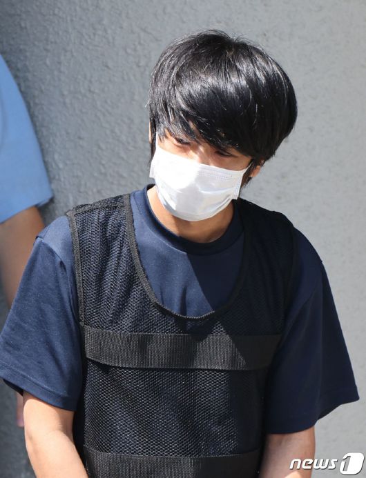 지난 2022년 7월 8일 일본 나라현 나라시에서 아베 신조 전 일본 총리를 살해한 혐의로 기소된 야마가미 데쓰야. ⓒ AFP=뉴스1 ⓒ News1 박기현 기자