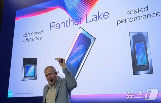 그렉 언스트 인텔 세일즈마케팅 총괄이 서울 강남역 오퍼스 407 빌딩에서 열린 인텔 익스피리언스 팝업 스토어-서울 론칭 기자간담회서 발언하고 있다. 2025.10.28 뉴스1 ⓒNews1 김민석 기자