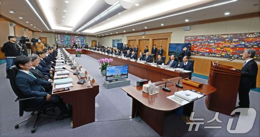 조희대 대법원장이 5일 서울 서초구 대법원에서 열린 전국법원장회의에서 인사말을 하고 있다. (공동취재) 2025.12.5/뉴스1 ⓒ News1 장수영 기자