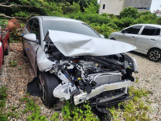 전남 여수시청 비서실장이 몰다 사고낸 관용차.(독자 제공. 재판매 및 DB 금지) ⓒ News1