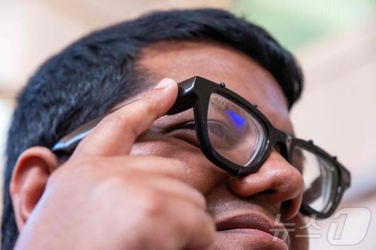구글 AI 스마트 글라스 US-INTERNET-SOFTWARE-COMPUTERS-AI-GOOGLE ⓒ AFP=뉴스1