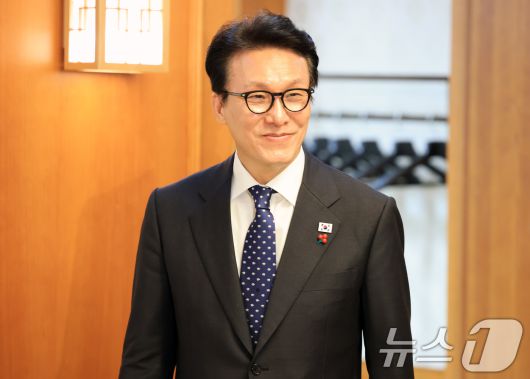 김민석 국무총리가 11일 서울 종로구 정부서울청사에서 열린 의료혁신위원회 민간위원 위촉식에 참석하고 있다. 2025.12.11/뉴스1 ⓒ News1 임세영 기자