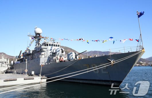 26일 경남 창원 진해구 진해 군항에서 국산 초계함 광명함(PCC·1000톤급) 전역식이 열리고 있다. 2025.12.26/뉴스1 ⓒ News1 윤일지 기자
