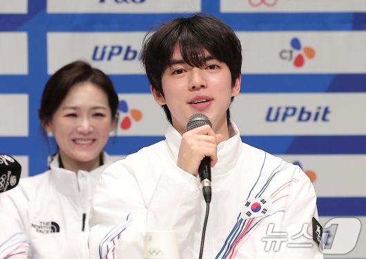 피겨스케이팅 차준환이 7일 충북 진천선수촌 챔피언하우스에서 열린 2026 밀라노코르티나동계올림픽대회 D-30 미디어데이에서 취재진의 질문에 답하고 있다. 2026.1.7/뉴스1 ⓒ News1 김성진 기자