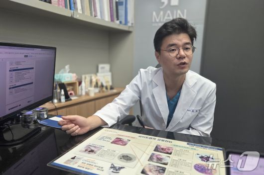 윤상혁 메인동물병원 원장이 반려동물 나이, 상태에 따른 맞춤형 건강검진에 대해 설명하고 있다. ⓒ 뉴스1 한송아 기자