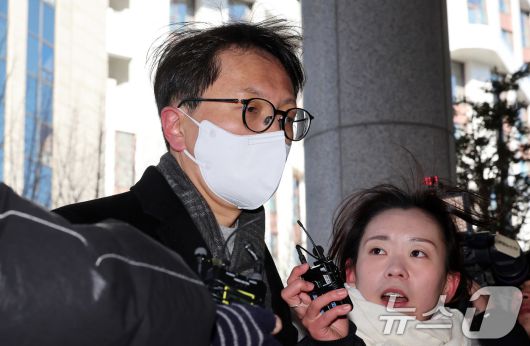 박대준 전 쿠팡 대표가 8일 오후 서울 마포구 서울경찰청 공공범죄수사대에 참고인 조사를 받기 위해 출석하고 있다. 2026.1.8/뉴스1 ⓒ News1 박지혜 기자