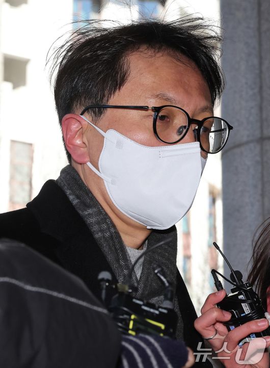 박대준 전 쿠팡 대표가 8일 오후 서울 마포구 서울경찰청 공공범죄수사대에 참고인 조사를 받기 위해 출석하고 있다. 2026.1.8/뉴스1 ⓒ News1 박지혜 기자