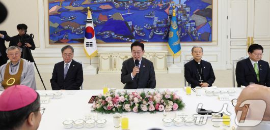 이재명 대통령이 12일 청와대에서 열린 종교지도자 초청 오찬간담회에서 발언하고 있다. (청와대통신사진기자단) 2026.1.12/뉴스1 ⓒ News1 이재명 기자