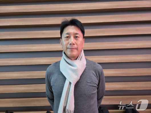 전지훈련 출국에 앞서 포즈를 취한 박태하 포항 스틸러스 감독 ⓒ News1 안영준 기자