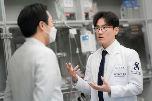 이태호 시그니처동물의료센터 원장(오른쪽) ⓒ 뉴스1