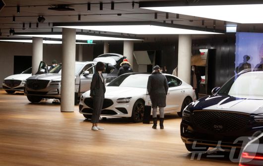 스위스 취리히에 자리한 현대자동차그룹 제네시스 브랜드 전시장의 내부 모습(자료사진). 2021.12.12. ⓒ 로이터=뉴스1 ⓒ News1 김성식 기자