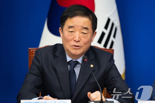 강득구 더불어민주당 최고위원이 19일 서울 여의도 국회에서 열린 최고위원회의에서 모두 발언을 하고 있다. 2026.1.19/뉴스1 ⓒ News1 유승관 기자