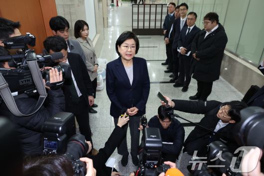 인사청문회 출석을 위해 서울 여의도 국회를 찾은 이혜훈 기획예산처 장관 후보자가 19일 입장을 밝히고 있다. 2026.1.19/뉴스1 ⓒ News1 신웅수 기자