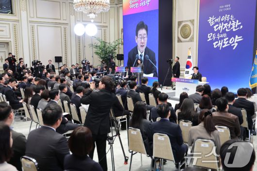 이재명 대통령이 21일 청와대 영빈관에서 열린 신년 기자회견에서 발언을 하고 있다. 2026.1.21/뉴스1 ⓒ News1 이재명 기자