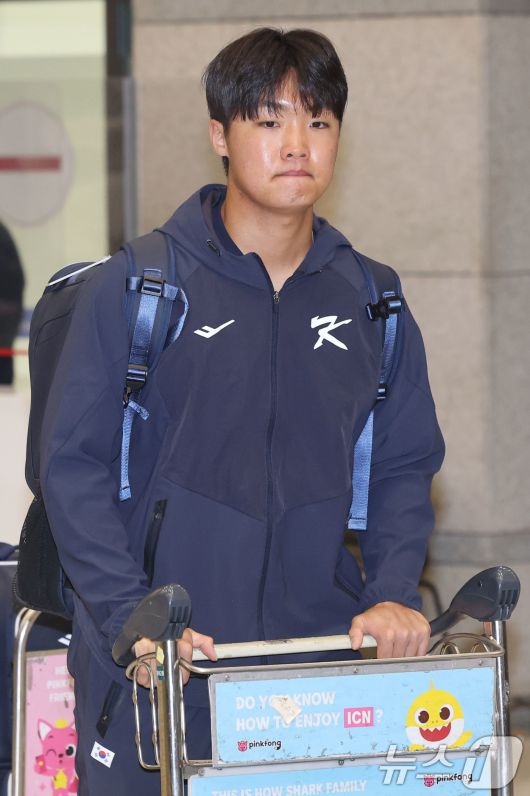 류지현 감독이 이끄는 야구대표팀의 정우주가 사이판 전지훈련을 마치고 20일 오후 인천국제공항을 통해 귀국하고 있다. 2026.1.20/뉴스1 ⓒ News1 이광호 기자