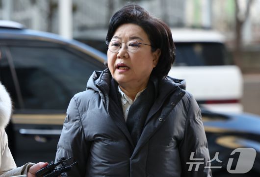 이혜훈 기획예산처 장관 후보자가 22일 오전 서울 중구 예금보험공사에 마련된 인사청문회 준비 사무실로 출근하고 있다. 2026.1.22/뉴스1 ⓒ News1 김도우 기자