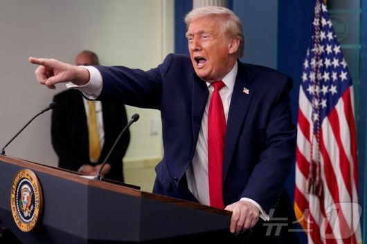 도널드 트럼프 미국 대통령. Press briefing on the one-year mark into U.S. President Donald Trump's second term in office, in Washington ⓒ 로이터=뉴스1