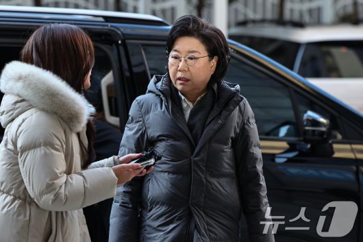 이혜훈 기획예산처 장관 후보자가 22일 오전 서울 중구 예금보험공사에 마련된 인사청문회 준비 사무실로 출근하고 있다. 2026.1.22/뉴스1 ⓒ News1 김도우 기자