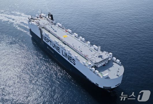 HD현대마린솔루션의 선박 엔진 최적화 기술이 적용될 3800CEU급 자동차운반선 NEPTUNE PHOS호(HD현대 제공)