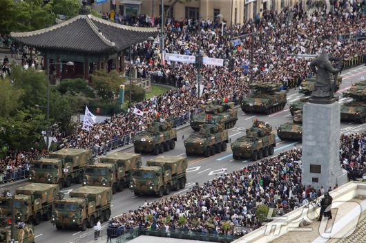 2024년 국군의날 행사 당시 서울 도심에서 진행된 시가행진. 2024.10.1/뉴스1 ⓒ News1 임세영 기자