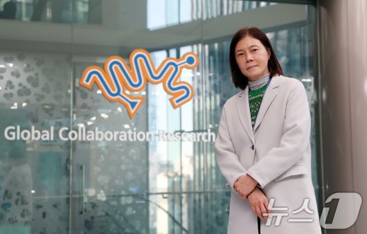 남수연 차바이오텍 R&D 총괄사장이 8일 경기 성남시 분당구 차바이오컴플렉스에서 뉴스1과 인터뷰를 진행하기 전 포즈를 취하고 있다. ⓒ News1 김영운 기자