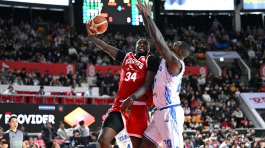 서울 SK 자밀 워니가 24일 서울 잠실학생체육관에서 열린 2025-26 프로농구 대구 한국가스공사전에서 27점 10리바운드 11어시스트로 트리플더블을 기록했다. (KBL 제공)