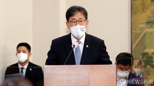 [서울=뉴스핌] 이형석 기자 = 박양우 문화체육관광부 장관 2020.10.10 2020.11.10 leehs@newspim.com