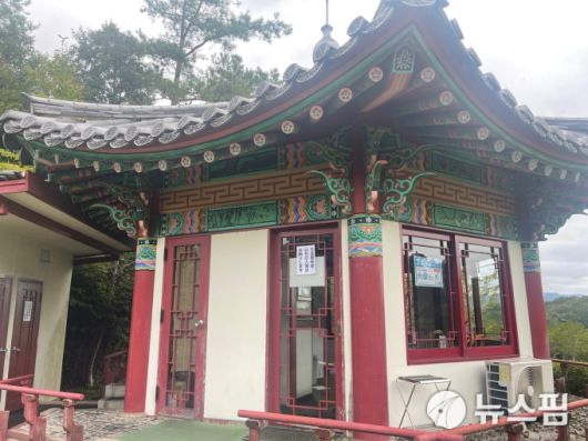 [일본=뉴스핌] 김용석 기자 = 코마CC의 다보탑을 닮은 석탑. 2022.09.08 fineview@newspim.com