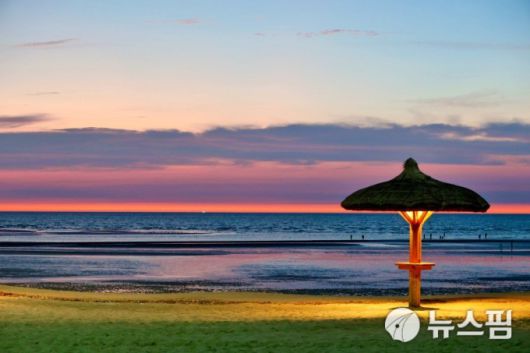 변산해수욕장 노을[사진=부안군] 2023.12.06 gojongwin@newspim.com