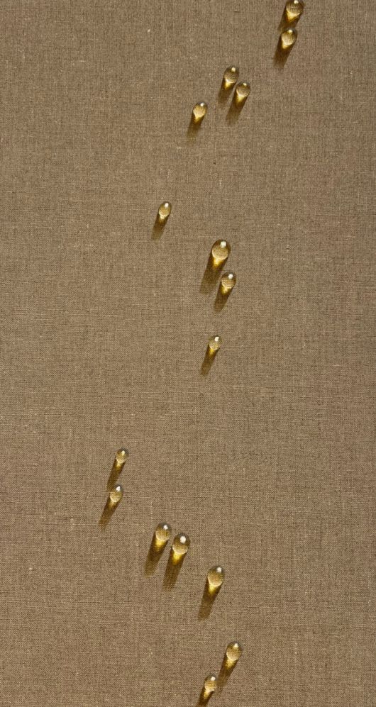 [서울=뉴스핌]이영 /미술전문기자=방탄소년단 멤버인 RM(김남준)이 수집한 김창열의 '물방울'(149x31cm,유화).1978년 작품이다. RM은 군복무 중임에도 작가의 3주기 전시에 흔쾌히 작품을 대여해 이번 전시에 포함됐다. RM이 살아있는 작가의 작품응 수집한 것은 이 작품이 처음이다. 2024.04.25 art29@newspim.com