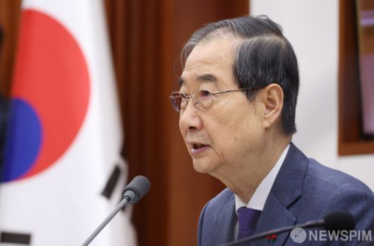 [서울=뉴스핌] 김학선 기자 = 한덕수 국무총리가 5일 정부서울청사에서 열린 국정현안관계장관회의를 주재하며 발언하고 있다. 2024.12.05 yooksa@newspim.com