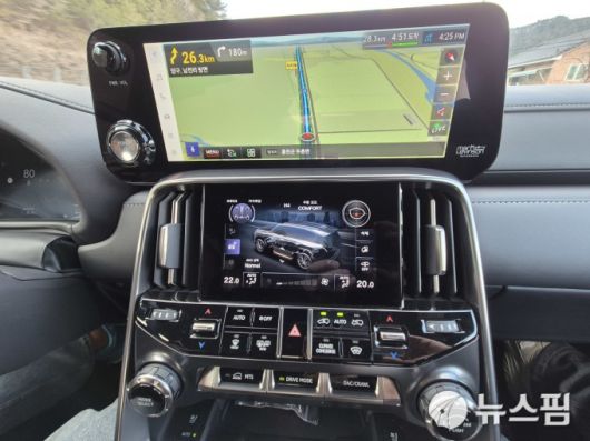 [인제=뉴스핌] 김승현 기자 = 렉서스 플래그십 대형 SUV LX 700h의 4세대 모델 '디 올 뉴 LX 700h'(THE ALL-NEW LX 700h)'. 2025.04.04 kimsh@newspim.com