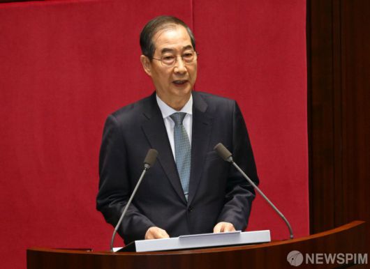 [서울=뉴스핌] 정일구 기자 = 한덕수 대통령 권한대행 국무총리가 24일 오전 서울 여의도 국회 본회의장에서 열린 제424회 국회(임시회) 제6차 본회의에서 2025년도 제1회 추가경정예산안에 대한 정부의 시정연설을 하고 있다. 2025.04.24 mironj19@newspim.com