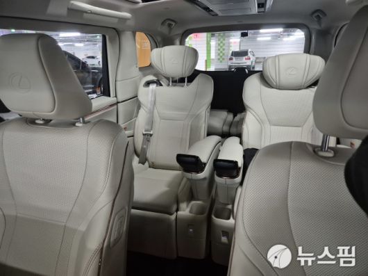 [시흥=뉴스핌] 김승현 기자 = 렉서스 '디 올 뉴 LM 500h' 2025.04.22 kimsh@newspim.com