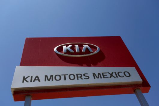 [패스케리아 로이터=뉴스핌] 멕시코 누에보레온주 페스케리아시에 위치한 기아자동차 생산 공장에 있는 기아 로고.