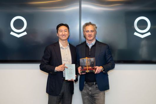 정기선 HD현대 부회장이 알렉스 카프(Alex Karp) 팔란티어 테크놀로지스 최고경영자(CEO)와 만나 'AI 조선소'에 대해 논의했다. [사진=HD현대]