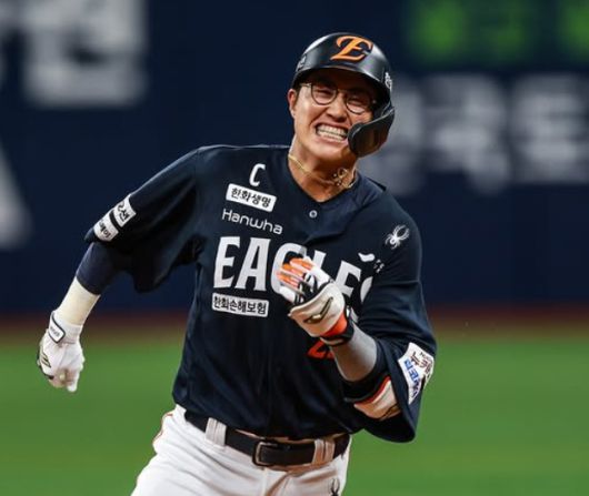 [서울=뉴스핌] 한화 채은성이 9일 고척 키움과의 경기에서 9회 안타를 친 뒤 3루까지 달리고 있다. [사진 = 한화] 2025.05.09 wcn05002@newspim.com