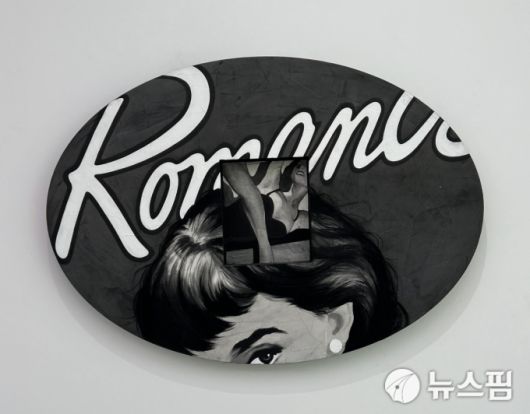 [서울=뉴스핌]이영란 미술전문기자=애나 박의 'Good Girl'전에 출품된 작품. [이미지제공=리안갤러리 대구]  2025.05.10 art29@newspim.com