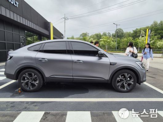 [원주=뉴스핌] 김승현 기자 = 르노코리아 소형 SUV 아르카나 하이브리드 에스프리 알핀(esprit Alpine) 트림 2025.05.21 kimsh@newspim.com