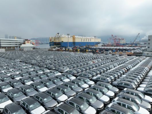 르노코리아 '그랑 콜레오스'의 중남미 수출 초도 물량 선적 [사진=르노코리아]