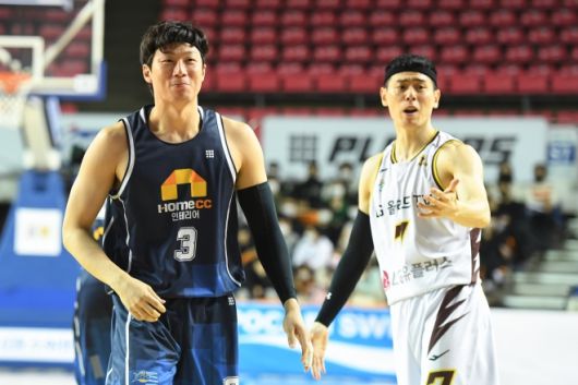 이정현(좌), 이관희 [사진 = KBL]