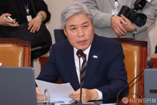 [서울=뉴스핌] 이형석 기자 = 서왕진 조국혁신당 의원이 12일 오후 서울 여의도 국회에서 열린 산업통상자원중소벤처기업위원회 전체회의에서 발언을 하고 있다. 2024.11.12 leehs@newspim.com